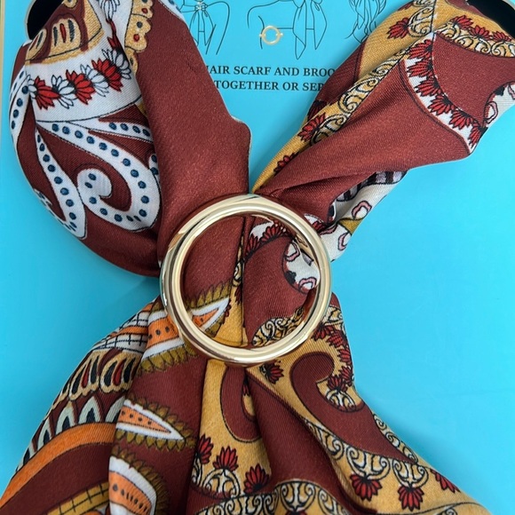 Piper K | Vintage Paisley Inspired Scarf w/ Brooch - Picture 3 of 6